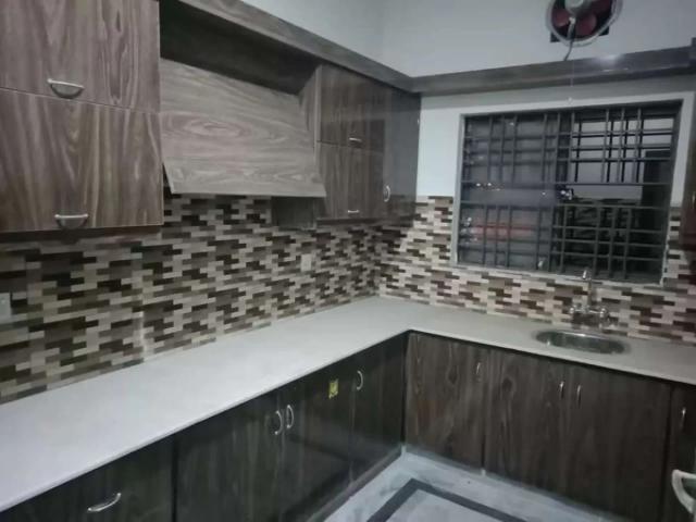 House availeble g10 5bad room sale house Islamabad G 10 ID 09644