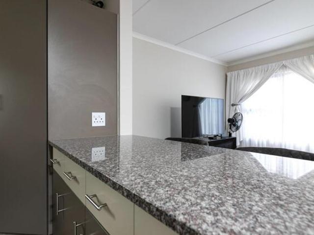 House Barbeque Downs Gauteng LS67606606