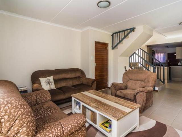 House Barbeque Downs Gauteng LS67606607