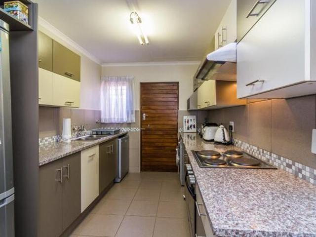 House Barbeque Downs Gauteng 67606603