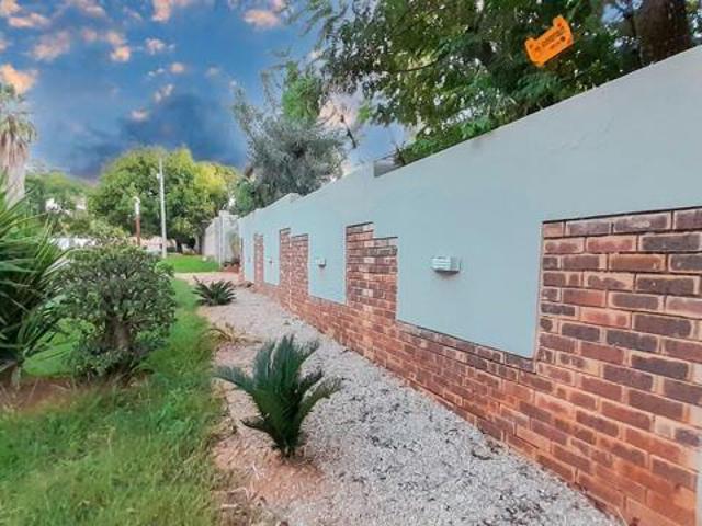 House Bosmont Gauteng 67606849