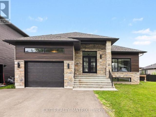 House Casselman ON 102811749