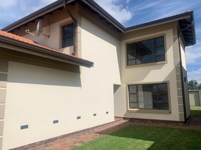 House Comet Gauteng LS67606445