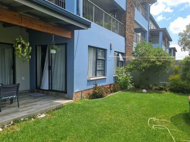 House Crowthorne Gauteng 67606614