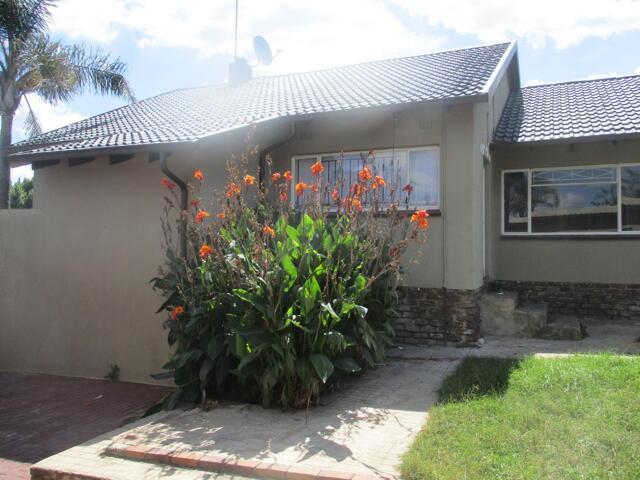 House Ekurhuleni Ward 36 Gauteng 67606424