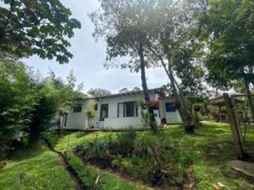 house en arriendo CL VDA EL PORTENTO