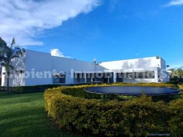 house en arriendo Llano Grande