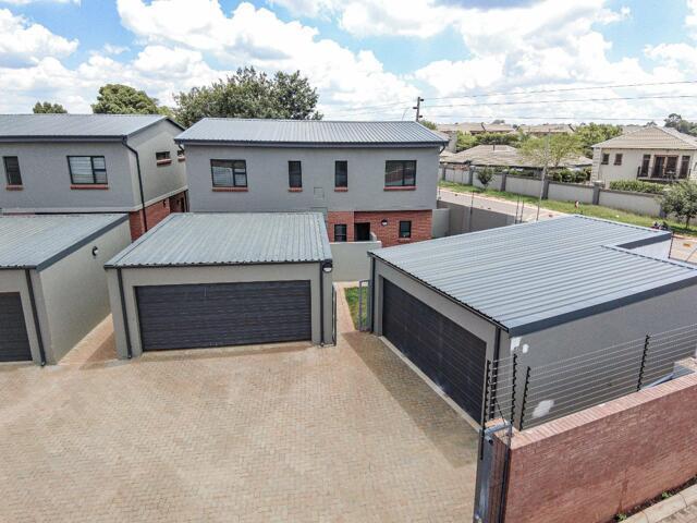 House Faerie Glen Gauteng LS67605759