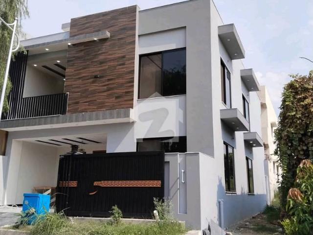 House For Grabs In 1800 Square Feet Islamabad