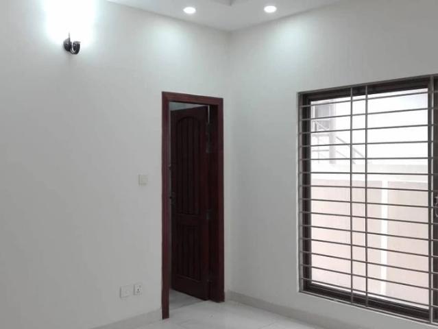 House For Grabs In 7 Marla Islamabad G 16 ID 92366