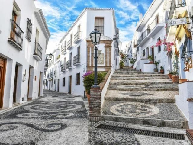 House for long term rental situated in the village of Frigiliana