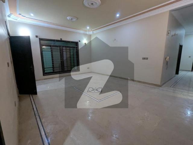 House for sale 400 sq. Yards double storey gulshan e iqbal block 10