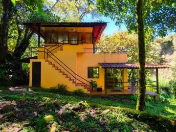 Volcan mountain Home on 10.97 Hectáreas