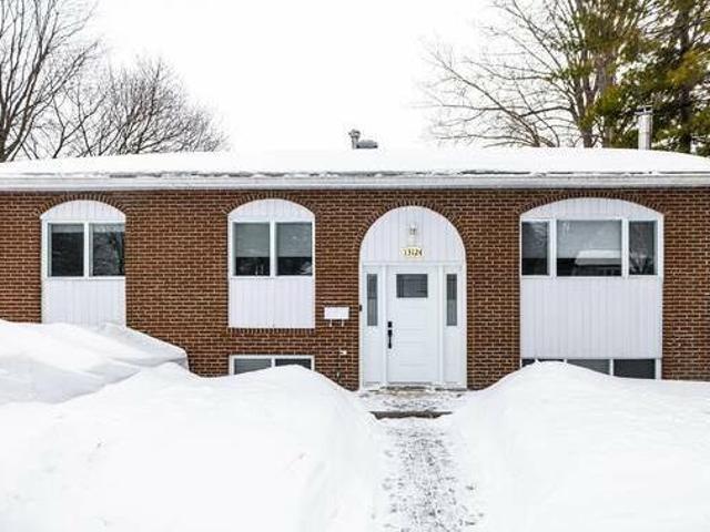 House for sale 13124 Rue Sherwood PierrefondsRoxboro QC H8Z1L7 CA in Montreal Canada