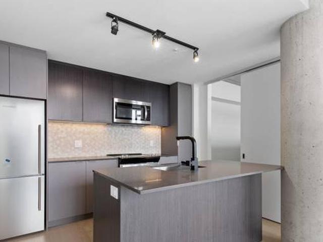 House for sale 200 Boul MarcelLaurin PH720 in Montreal Canada