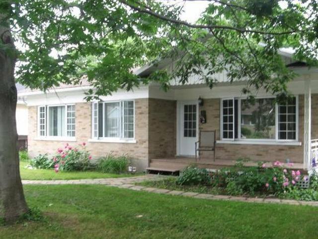 House for sale 2579 Rue Lapointe SainteFoy Sillery CapRouge QC G1W1A7 CA in Québec City Can