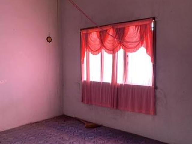 house for SALE tmn Sri treh muar