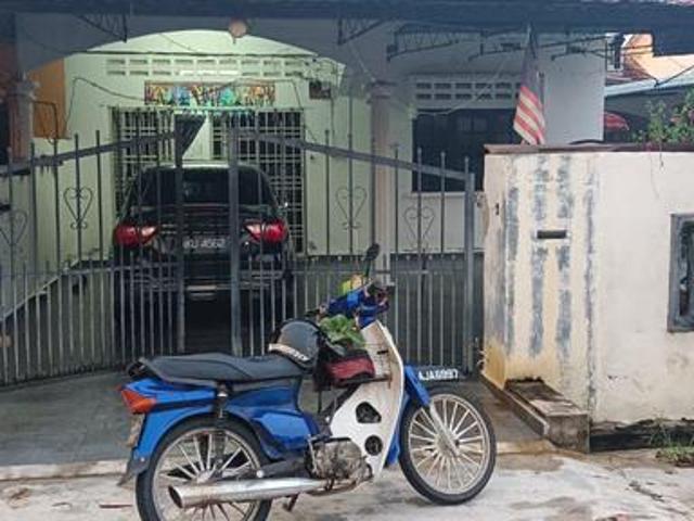 House for Sale at Taman Wawasan Negotiable