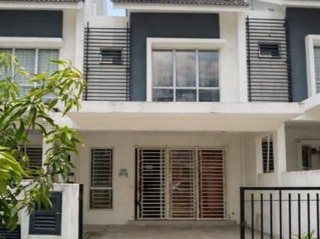House for Sale at Bandar County Home