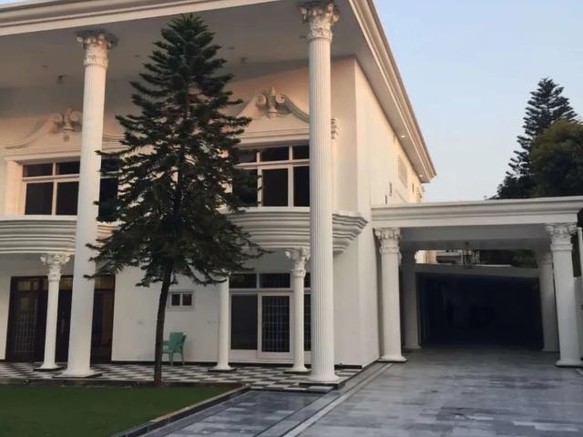 House for sale at F8/3 Margallah Road Islamabad I 14 ID 35977