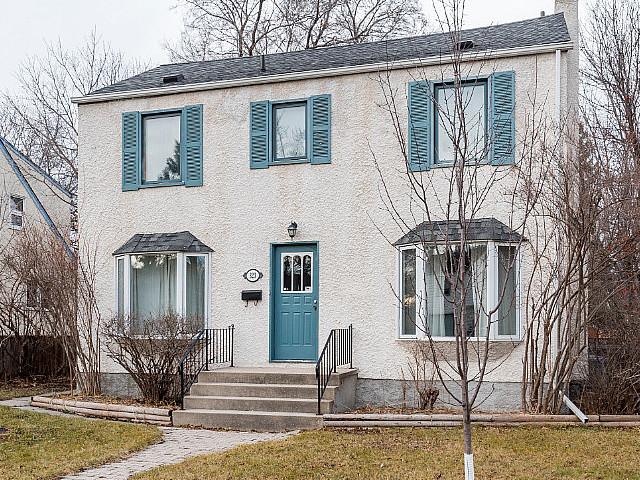 House For Sale Beautiful Riverview Neighbourhood