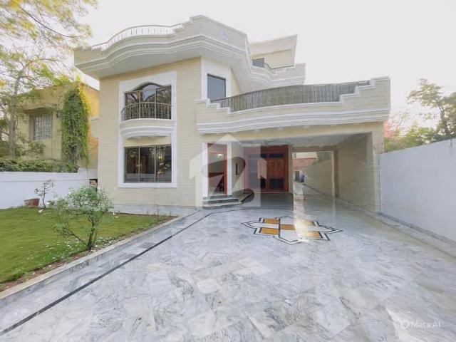 House for Sale CDA Transfer | High Rental Yield