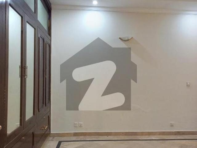 House For Sale F 11/3