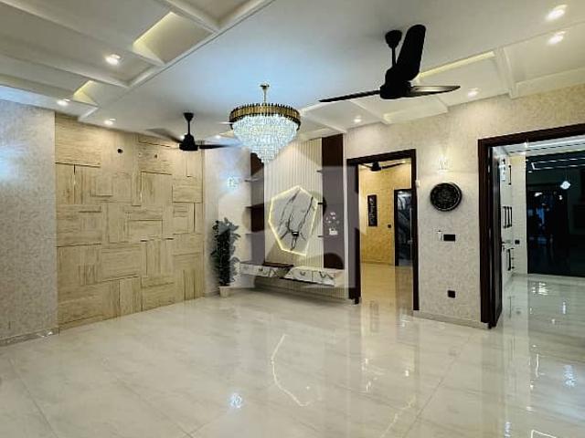 House For Sale Ground Plus 3 Bed Dd Planning In Gulshan Block 13D