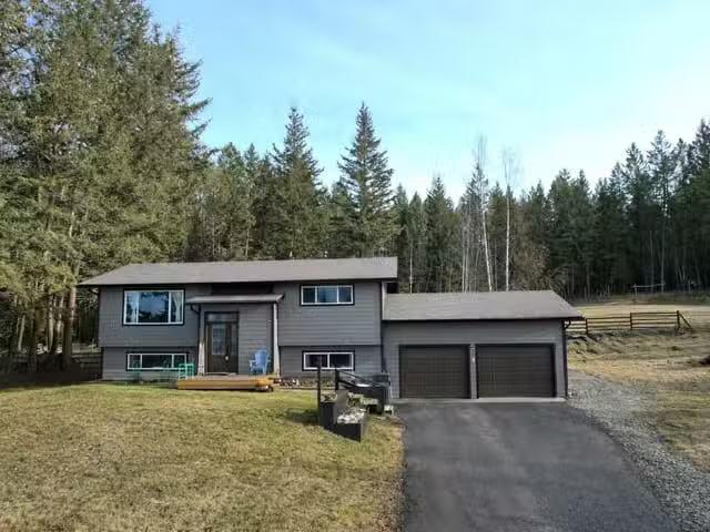 House for sale in 100 Mile House, 100 Mile House, 4737 Sussnee.