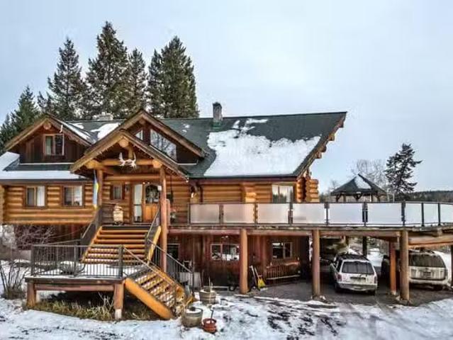 House for sale in 100 Mile House, 100 Mile House, 5565 Backval.