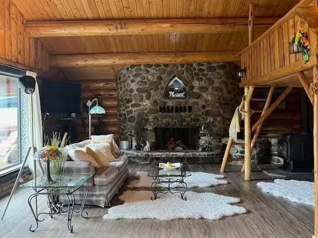 House for sale in 100 Mile House, 100 Mile House, 6006 Valleyv.
