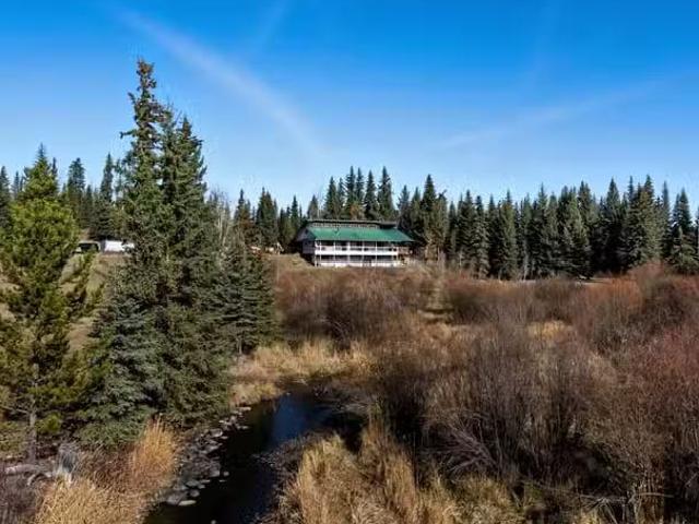 House for sale in 100 Mile House, 100 Mile House, 6330 & 6391.