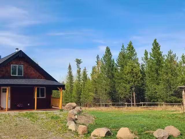 House for sale in 100 Mile House, 100 Mile House, 7058 93 Mile.