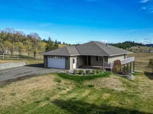 House for sale in 108 Mile Ranch, 100 Mile House, 5072 Block D.
