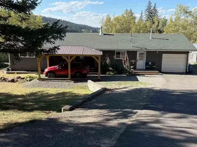 House for sale in 108 Mile Ranch, 100 Mile House, 5199 Kallum.
