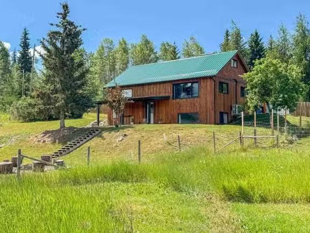 House for sale in Telkwa, Smithers And Area, 17764 E Quick Roa.
