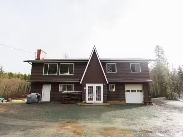 House for sale in Terrace, Terrace, 5283 Old Remo Road, 263108.