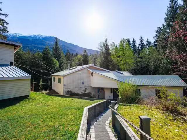House for sale in Terrace, Terrace, 5532 Kleanza Drive, 263151.