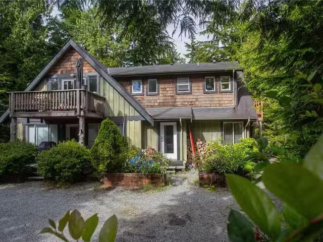 House for sale in Tofino, 1228 Howard Dr, 1040151