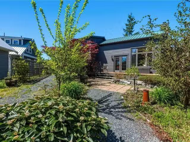 House for sale in Ucluelet, 1118 Sixth Ave, 1034577
