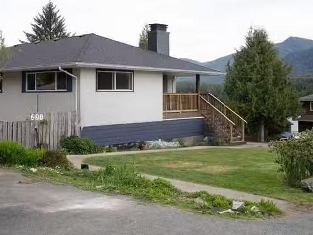 House for sale in Ucluelet, 231 Otter St, 1034549