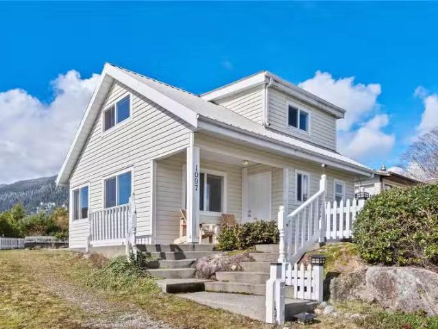 House for sale in Ucluelet, Salmon Beach, 1097 Fifth Ave, 955199