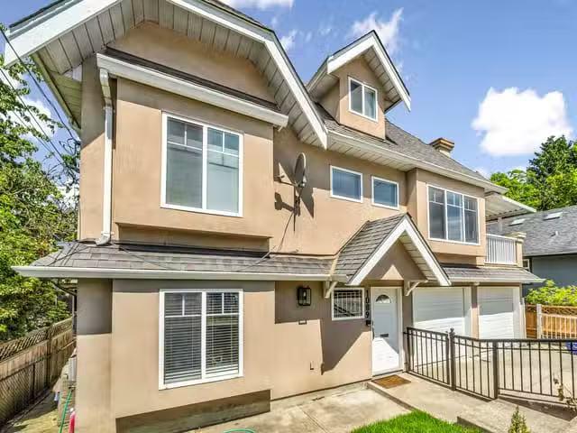 House for sale in Vancouver, Vancouver East, 1089 E King Edwar.