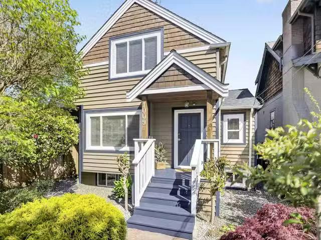 House for sale in Vancouver, Vancouver East, 1009 E 14th Avenu.