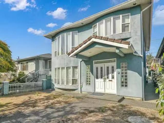 House for sale in Vancouver, Vancouver East, 1257 E 60th Avenu.