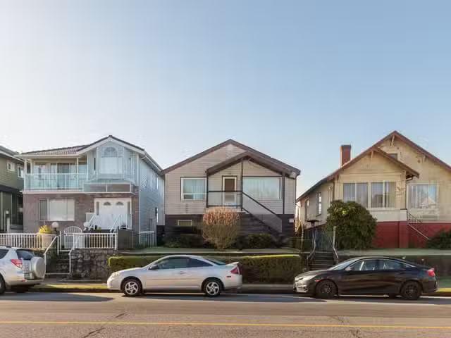 House for sale in Vancouver, Vancouver East, 1266 E King Edwar.
