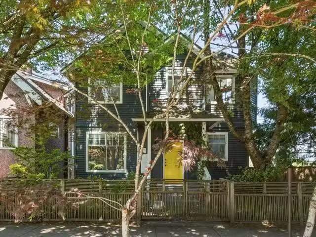 House for sale in Vancouver, Vancouver East, 1239 E 22nd Avenu.