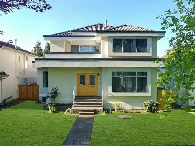 House for sale in Vancouver, Vancouver East, 123 E 45th Avenue.