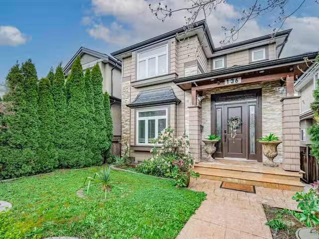 House for sale in Vancouver, Vancouver East, 136 E 59th Avenue.