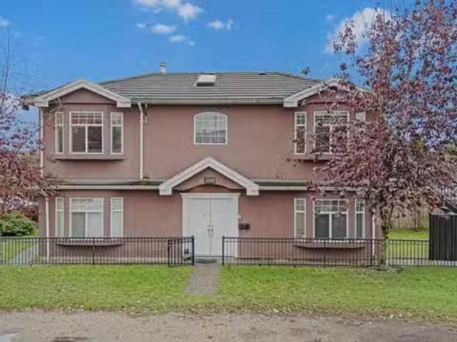 House for sale in Vancouver, Vancouver East, 1380 E 51st Avenu.